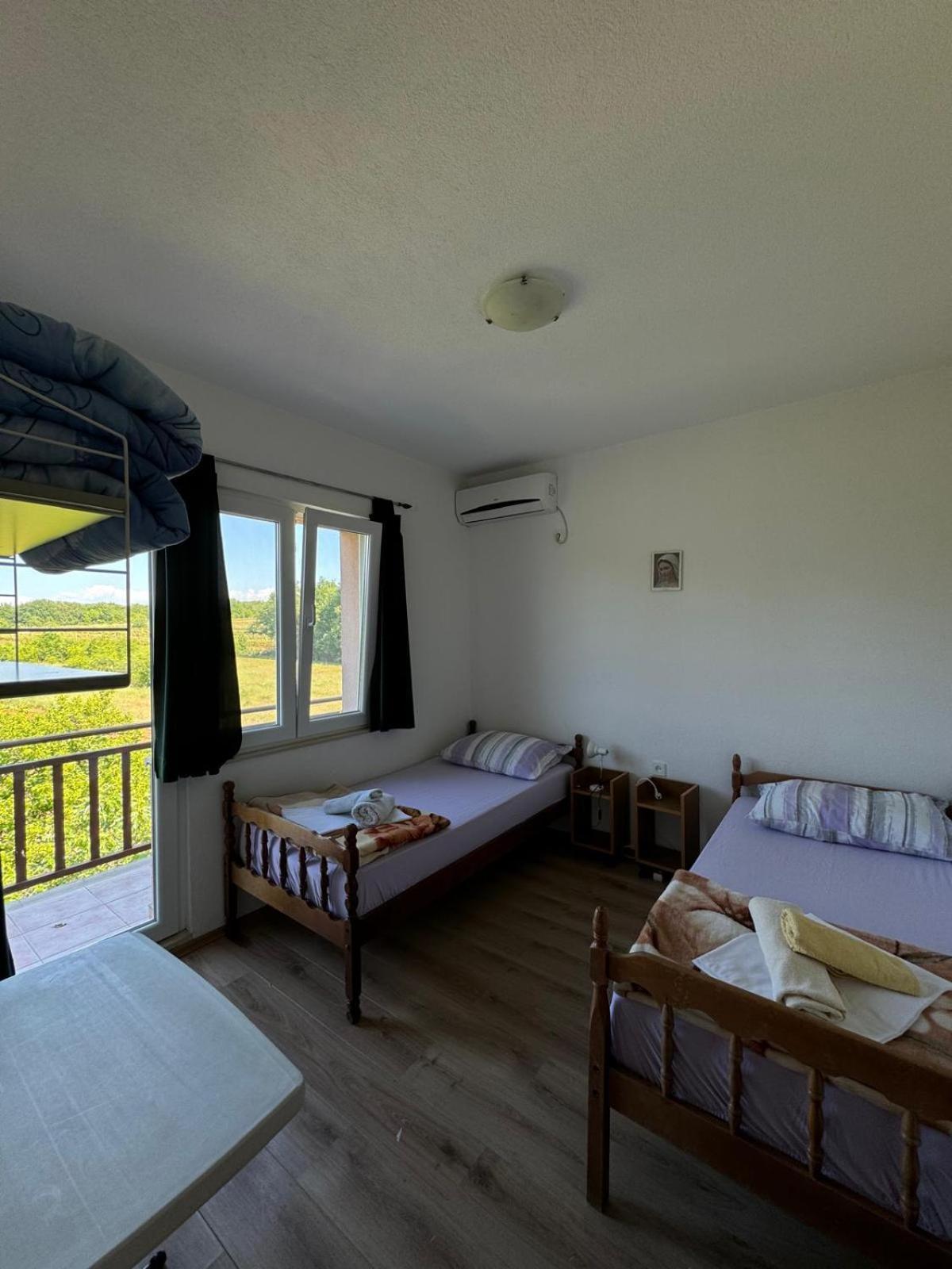 Pansion Ivanka Barac Međugorje Kamer foto